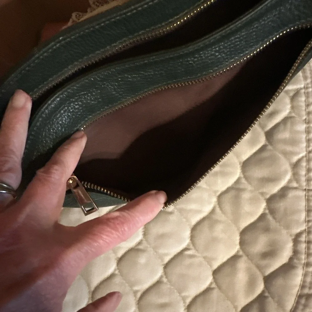 ANNA PAOLA Hunter Green Leather Latice Bag/Crossbody Or Handled